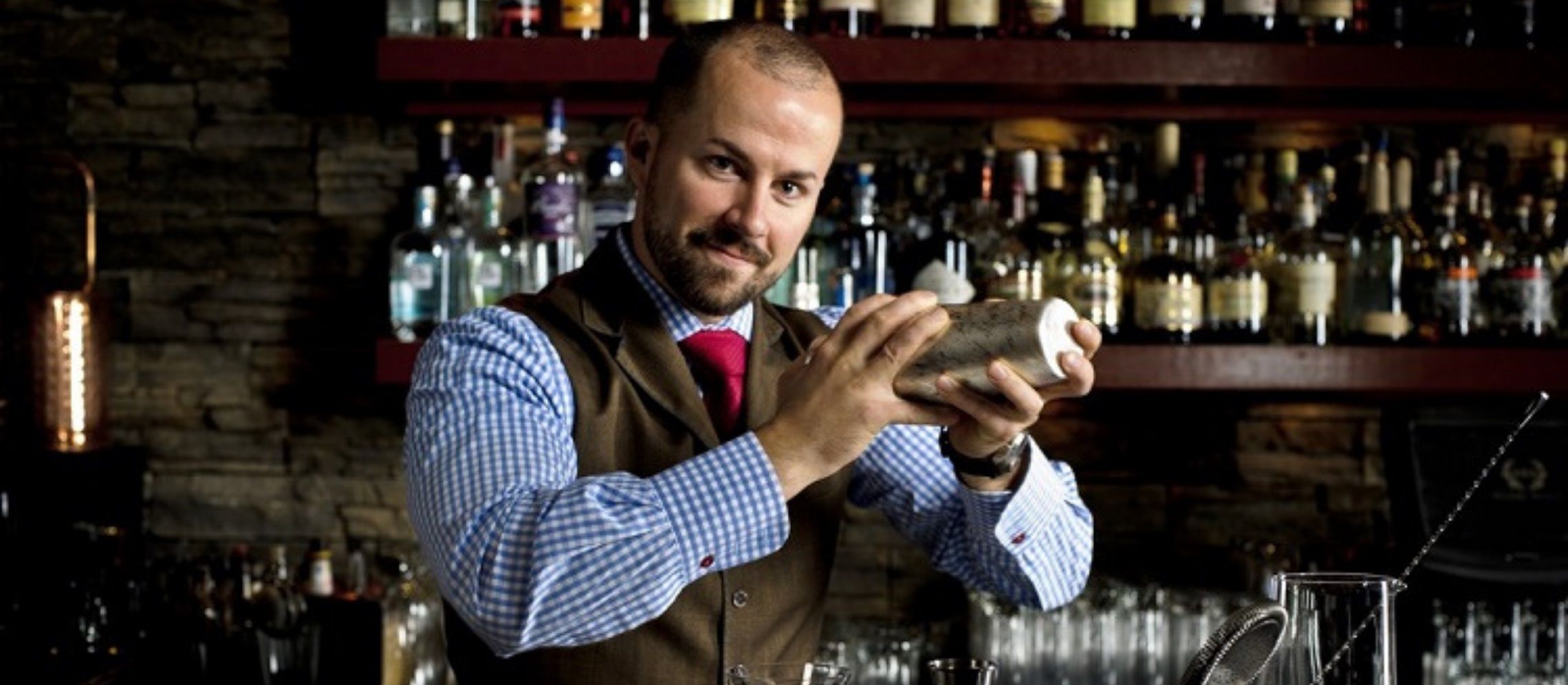 customer-service-what-it-takes-to-be-a-good-bartender