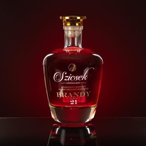 Photo for: Szicsek Brandy 21
